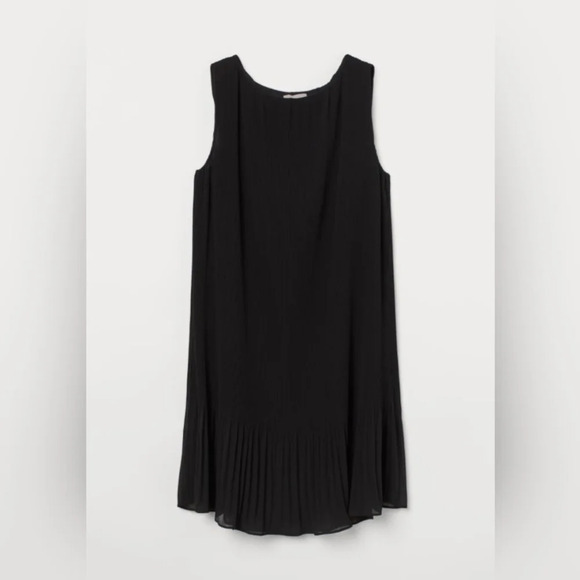 Black Pleated Sleeveless Dress Size Small - Picture 1 of 6